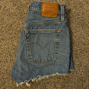 Women’s Levi’s Shorts